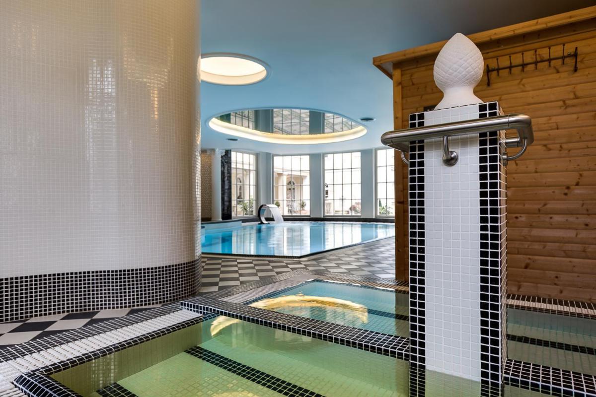 Hotel Stary Zdroj Świeradów-Zdrój エクステリア 写真