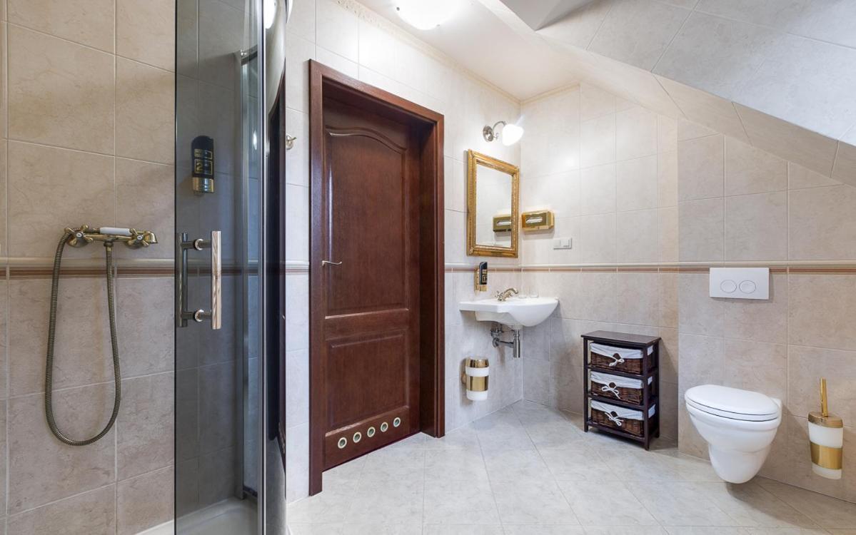 Hotel Stary Zdroj Świeradów-Zdrój エクステリア 写真